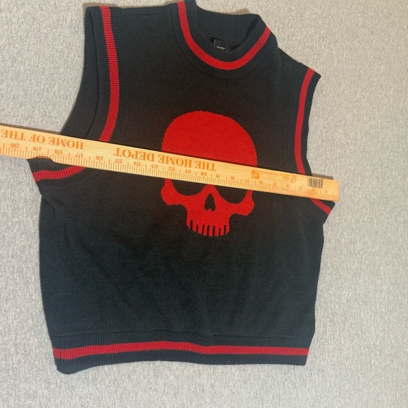 Hot Topic Black & Red Striped Skull on Sweater Vest L Large Halloween Horror - Picture 5 of 5